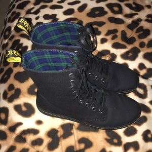 Dr. Martens Stratford 9 Eye Fold Down Boot
